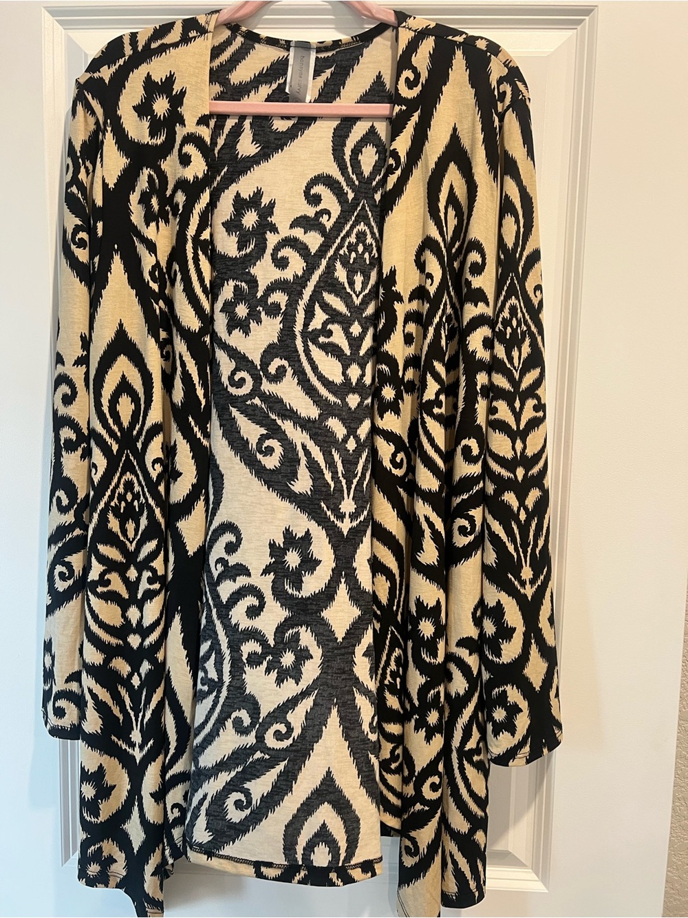 Honeyme Curvy Black Scroll Print Open Cardigan